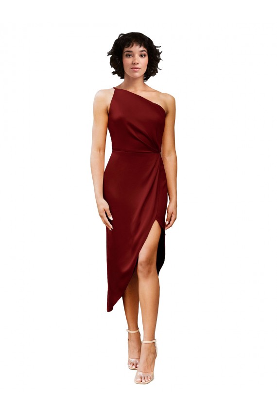 Compra Borgoña Cubierta Un Hombre Midi Satén elástico Corto Formales Vestidos de dama de honor / Vestidos de fiesta / Vestidos de cóctel