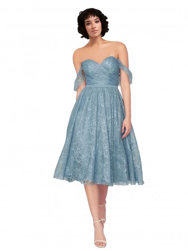 línea A Hombros Descubiertos Encaje Corto Vestidos de dama de honor / Vestidos de cóctel Venta